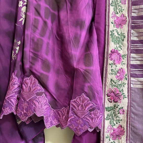 Pakistani Designer Silk Dress 3Pc - Picture 5 of 10